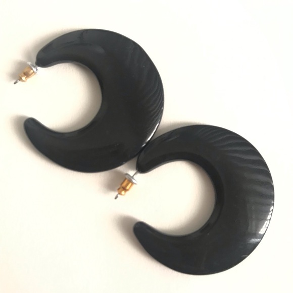 Plastic hoops - Picture 1 of 2